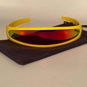0972 Wrap Sunglasses with a Yellow Frame and Orange Mirrored Lenses New